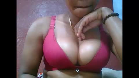 loveinlife750427 online show from January 8, 5:57 am