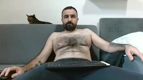 loveivat80 online show from December 23, 8:20 am