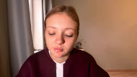 Ella online show from December 1, 6:11 am