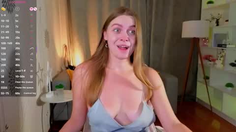 Snapshot of lovellalipss chatting on September 10, 2:18 pm Laura online show from September 10, 2:18 pm