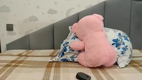 lovellykitty online show from December 22, 7:37 am