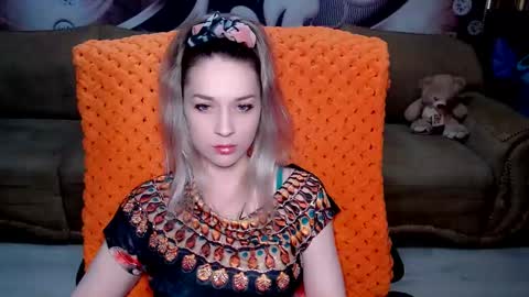 Snapshot of lovellymalina chatting on March 4, 7:08 am private open online show from March 4, 7:08 am