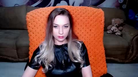 Snapshot of lovellymalina chatting on January 31, 5:21 pm private open online show from January 31, 5:21 pm