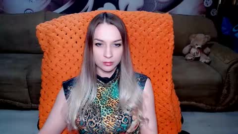 Snapshot of lovellymalina chatting on March 5, 7:05 am private open online show from March 5, 7:05 am