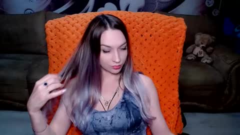 Snapshot of lovellymalina chatting on February 25, 4:14 pm private open online show from February 25, 4:14 pm