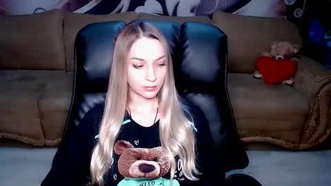 Snapshot of lovellymalina chatting on October 7, 5:09 pm private open online show from October 7, 5:09 pm