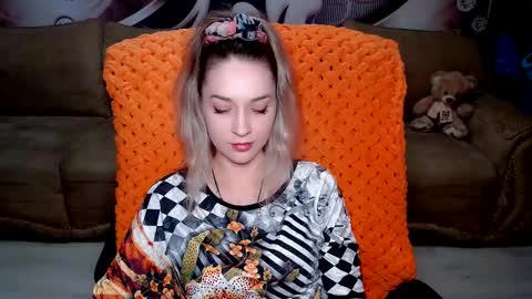 Snapshot of lovellymalina chatting on February 3, 3:17 pm private open online show from February 3, 3:17 pm