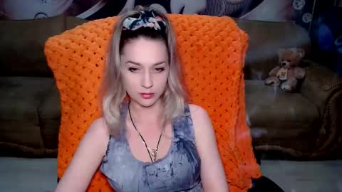 Snapshot of lovellymalina chatting on February 18, 2:38 pm private open online show from February 18, 2:38 pm
