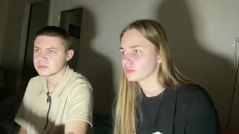 lovely_couple00 online show from February 18, 7:57 pm