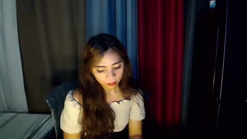 Snapshot of lovely_cummerx chatting on September 18, 12:47 am JAM online show from September 18, 12:47 am