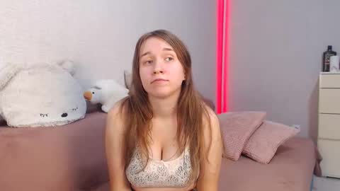 Lovely Hayley online show from September 18, 10:25 pm