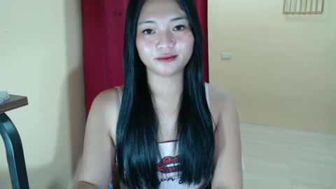 Snapshot of lovely_laura09 chatting on February 27, 3:59 pm Lovely Laura online show from February 27, 3:59 pm