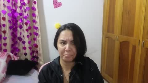 Snapshot of lovely_trix_ chatting on January 26, 11:39 am Trix online show from January 26, 11:39 am