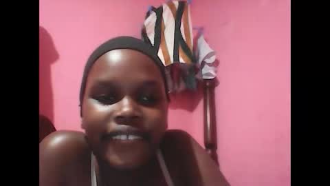 lovelyblackkelly online show from April 17, 6:21 pm