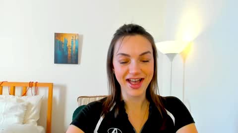Snapshot of lovelyeemia chatting on January 6, 11:18 am Mia online show from January 6, 11:18 am