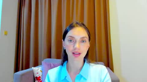 Snapshot of lovelyeemia chatting on October 8, 12:00 pm Mia online show from October 8, 12:00 pm