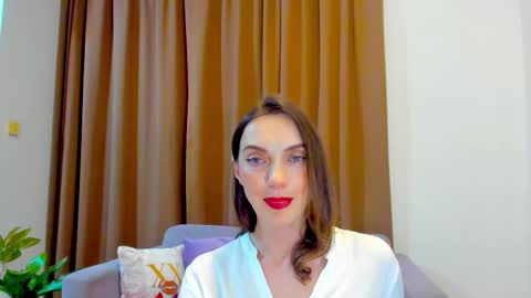 Snapshot of lovelyeemia chatting on October 18, 2:43 pm Mia online show from October 18, 2:43 pm