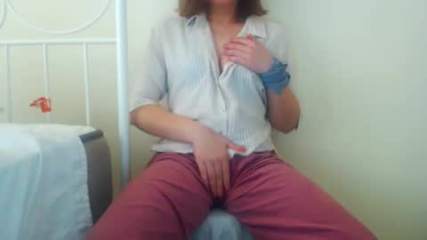 Snapshot of lovelymask chatting on February 25, 1:43 pm Katerina Kate online show from February 25, 1:43 pm