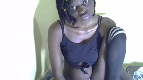 lovelymee2 online show from October 13, 1:18 am