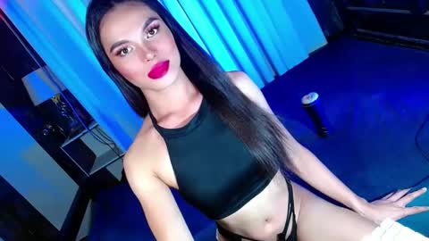 Snapshot of lovelymiss_shyna11 chatting on February 22, 8:40 am lovelymiss_shyna11 online show from February 22, 8:40 am
