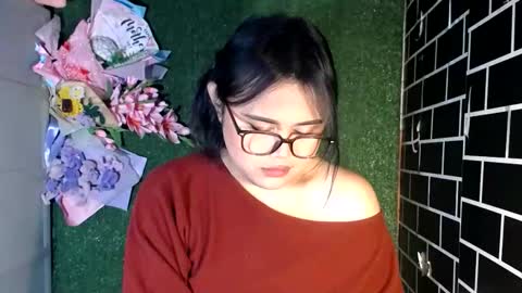 Snapshot of lovelypinaychubsx chatting on October 7, 6:59 pm lovely online show from October 7, 6:59 pm