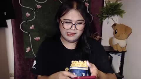 Snapshot of lovelypinaychubsx chatting on October 2, 11:42 am lovely online show from October 2, 11:42 am