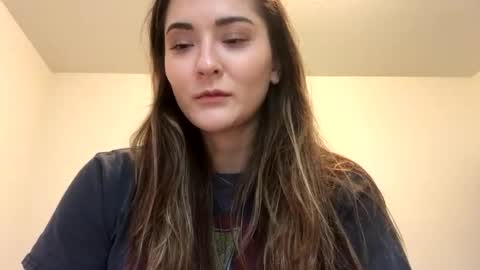 Snapshot of lovelyqueenaria chatting on October 24, 7:47 pm Queen Aria  online show from October 24, 7:47 pm