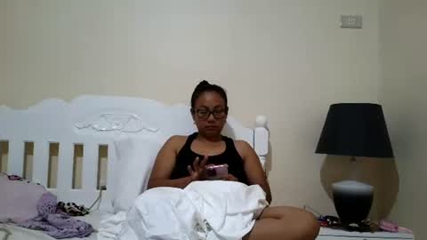 Angelquey online show from November 7, 8:00 pm