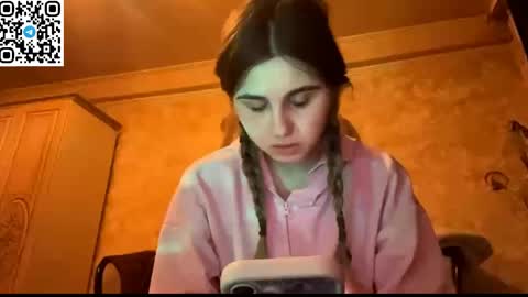 ELA online show from April 12, 6:34 pm