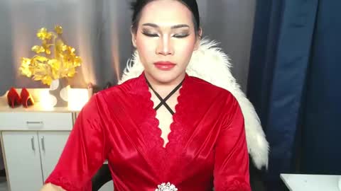 Snapshot of lovelysugar18 chatting on February 4, 6:38 pm STWEET LINA online show from February 4, 6:38 pm