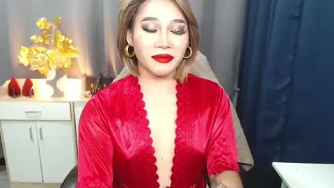 Snapshot of lovelysugar18 chatting on January 27, 2:13 pm STWEET LINA online show from January 27, 2:13 pm