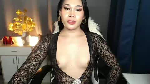 Snapshot of lovelysugar18 chatting on February 7, 5:18 pm STWEET LINA online show from February 7, 5:18 pm