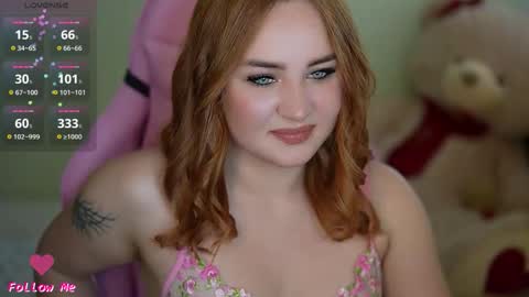 Snapshot of lovelyybell chatting on October 12, 1:48 pm B E L L online show from October 12, 1:48 pm