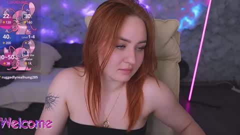 Snapshot of lovelyybell chatting on February 19, 10:12 am B E L L online show from February 19, 10:12 am