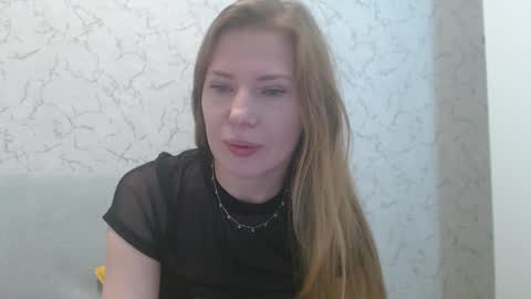 Snapshot of lovepeanutgirl chatting on February 3, 5:07 am Mary Love online show from February 3, 5:07 am