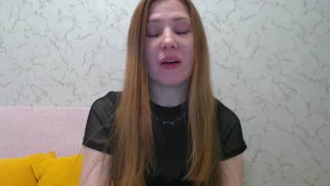 Snapshot of lovepeanutgirl chatting on March 4, 3:37 pm Mary Love online show from March 4, 3:37 pm