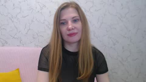 Snapshot of lovepeanutgirl chatting on February 18, 11:22 am Mary Love online show from February 18, 11:22 am