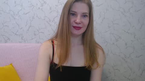 Snapshot of lovepeanutgirl chatting on February 18, 8:16 am Mary Love online show from February 18, 8:16 am
