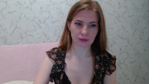 Snapshot of lovepeanutgirl chatting on October 7, 4:47 pm Mary Love online show from October 7, 4:47 pm