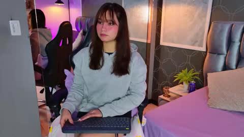 Love  online show from November 15, 9:27 pm