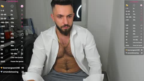 Snapshot of lovermike_ chatting on January 1, 12:11 am Mike online show from January 1, 12:11 am