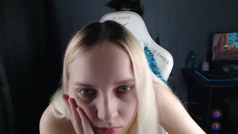 lovers613228 online show from November 18, 5:27 pm