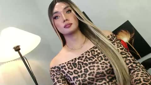 lovers moon22 online show from September 12, 3:47 pm