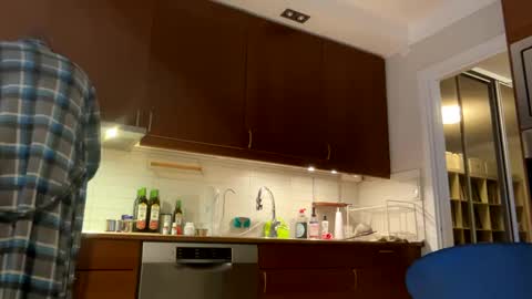 loveshine_ online show from December 23, 7:49 am