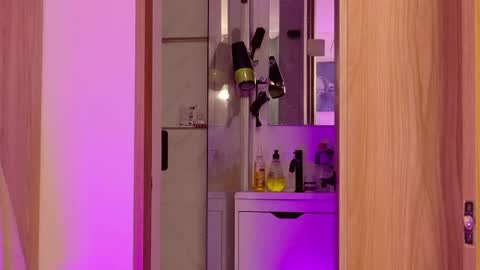 LovesKingdom online show from April 17, 10:45 pm