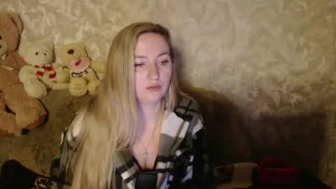 LovesRebecca online show from February 24, 4:16 am