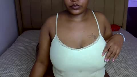 Snapshot of loveydivah chatting on September 18, 12:53 pm loveydivah online show from September 18, 12:53 pm