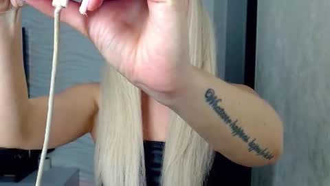 Rosie  online show from April 6, 10:38 am