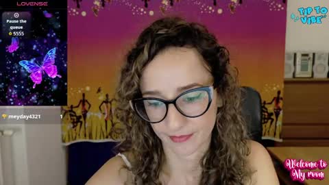 loving  online show from April 17, 7:55 am