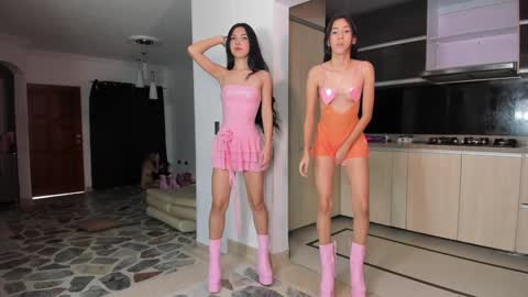 Snapshot of loving_ladies chatting on December 26, 4:04 pm Leslie Emily and New girl Sophie online show from December 26, 4:04 pm